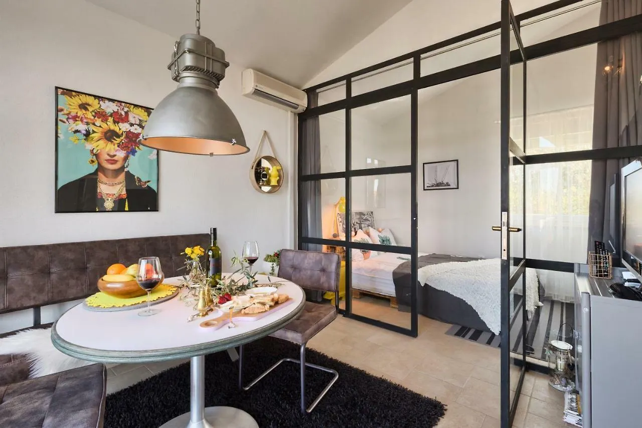 Villa Marizella Premantura Apartment