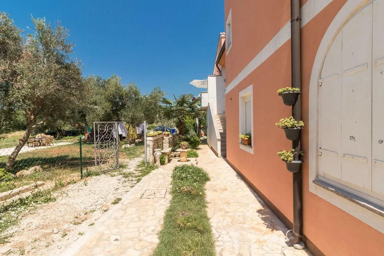 Villa Marizella Premantura Kroatien